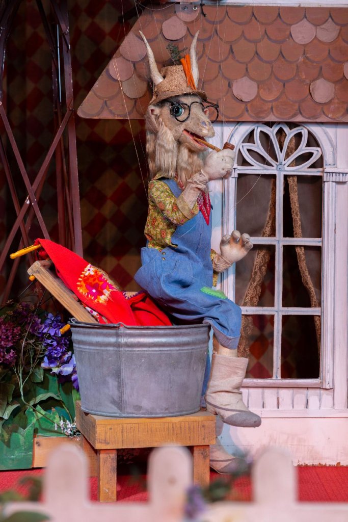 Bob Baker Marionette Theater: 60 Years of Joy & Wonder - Forest Lawn